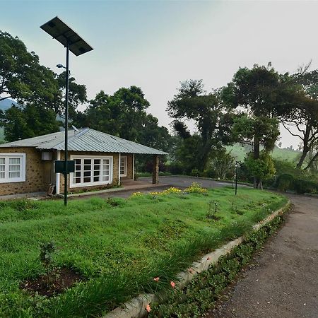 Отель Manalar Gudalur  Экстерьер фото